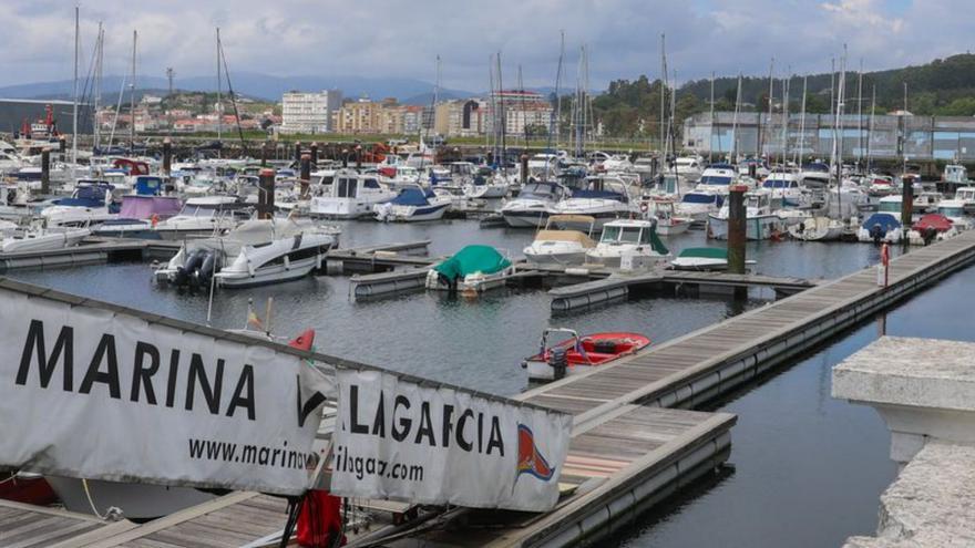La explosión de una batería de barco hiere a un hombre en Vilagarcía