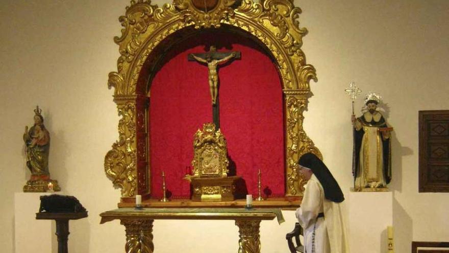 La priora del convento, en la antigua sacristía que acaba de rehabilitar el Sancti Spíritus.