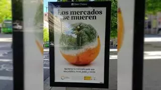 La ONG del cartel con la naranja podrida no la retirará: «Eso pasaba con Franco»
