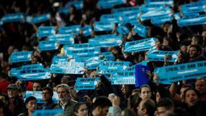 undefined51431447 cartells amb el lema  spain  sit and talk  del tsunami democ191218203032