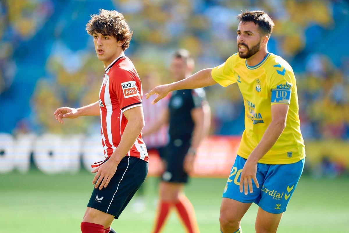 Unai Gomez of Athletic Club in action during the Spanish league, La Liga EA Sports, football match played between UD Las Palmas and Athletic Club at Estadio Gran Canaria on March 10, 2024, in Las Palmas de Gran Canaria, Spain. AFP7 10/03/2024 ONLY FOR USE IN SPAIN / Gabriel Jimenez / AFP7 / Europa Press;2024;SOCCER;Sport;ZSOCCER;ZSPORT;UD Las Palmas v Athletic Club - La Liga EA Sports;