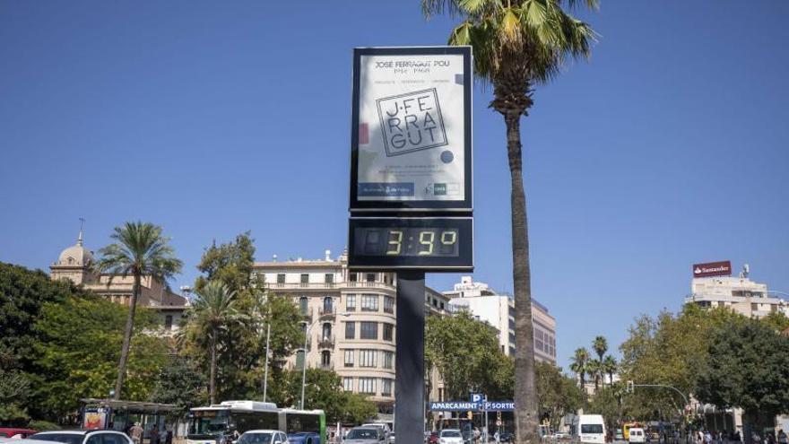 Mallorca pasa de una noche tórrida a rozar los 40 grados: la Aemet avisa de que el calor seguirá este lunes
