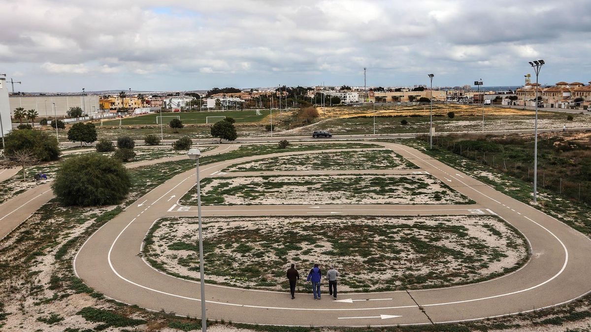 El parque de seguridad vial en Orihuela Costa que nunca se inauguró.