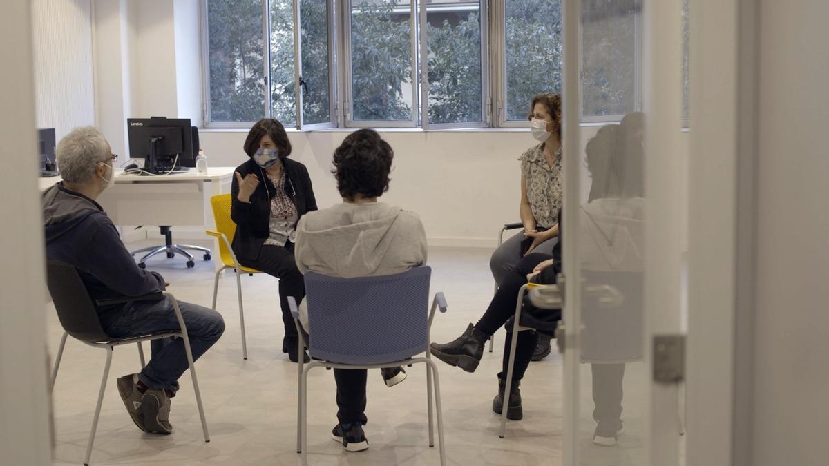 Més recursos per facilitar les cures a la capital catalana Més recursos per facilitar les cures a la capital catalana
