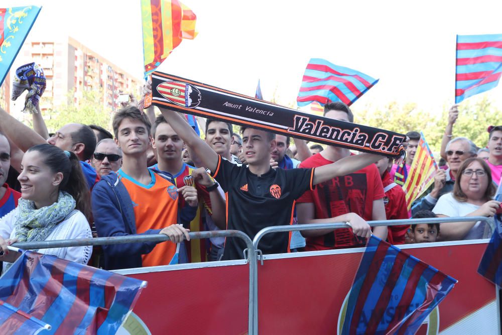 Así vive el Derbi la afición del Levante UD