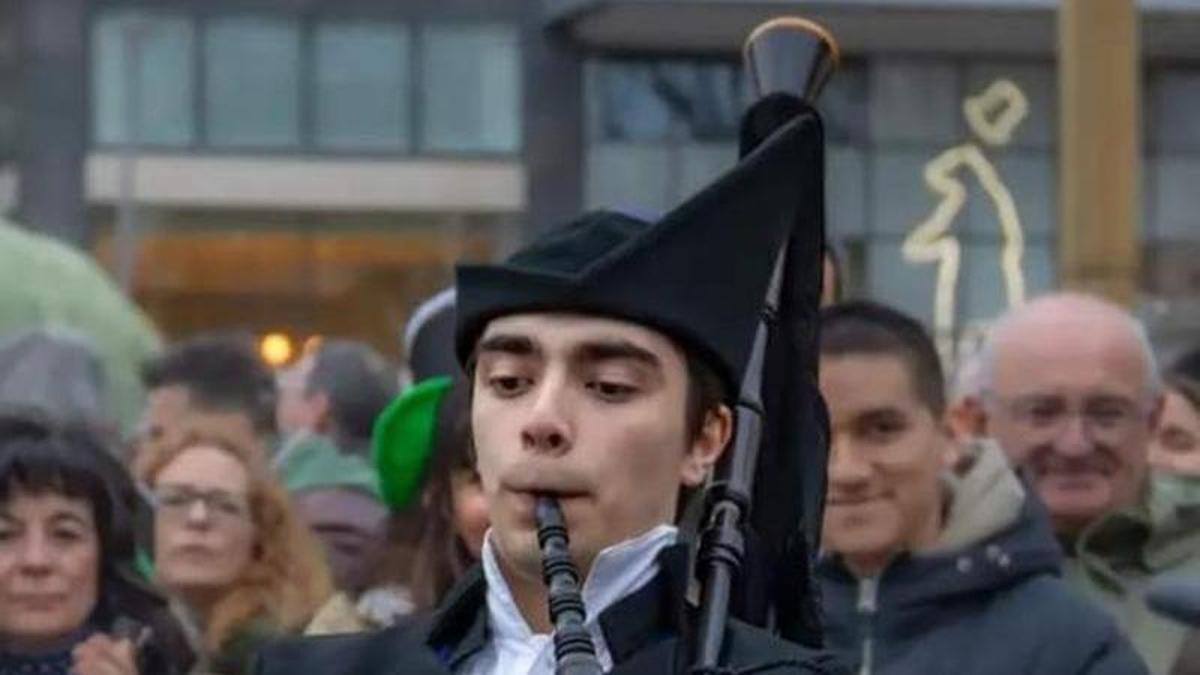 César González, en una actuación