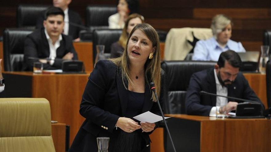La consejera de Educación promete diálogo a las TEI y reivindica la gratuidad de 0 a 3 años