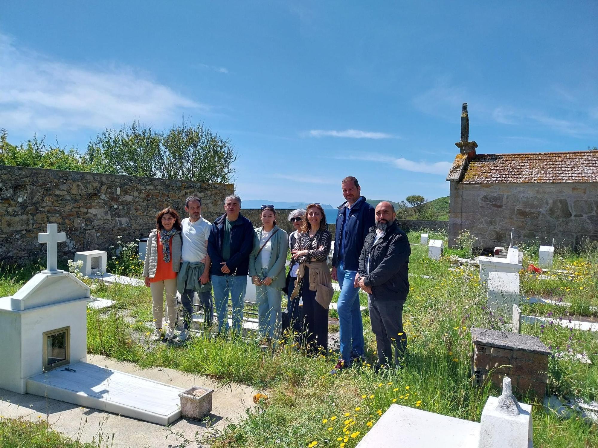 Visita a la isla de Ons: la antigua capilla de San Xaquín y el yacimiento de Castelo dos Mouros