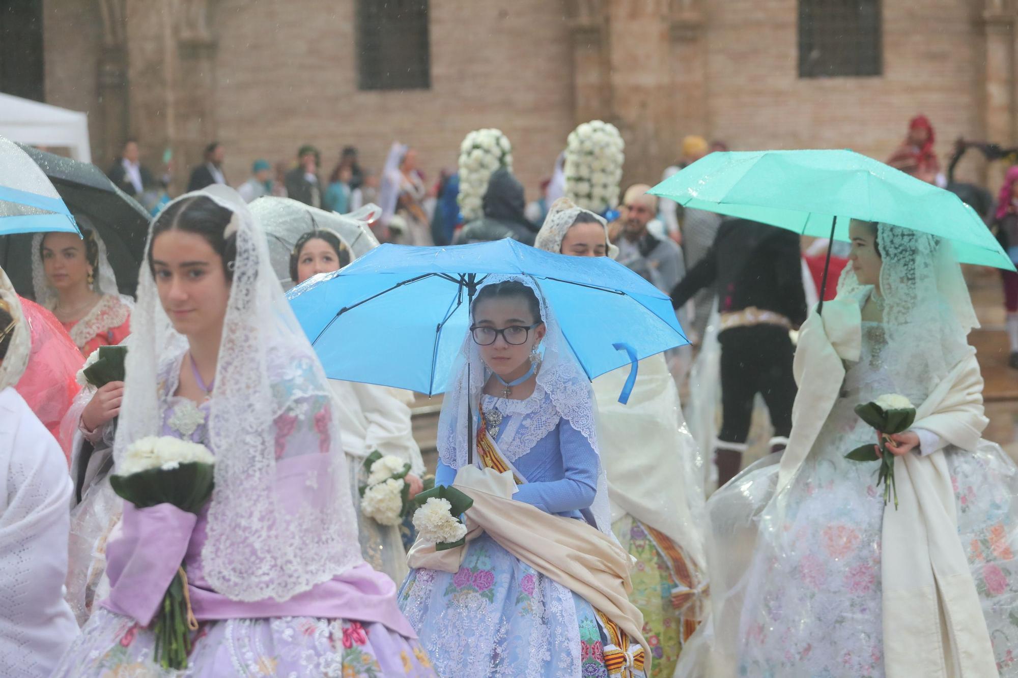 Búscate en el primer día de ofrenda por la calle de la Paz (entre las 18:00 a las 19:00 horas)