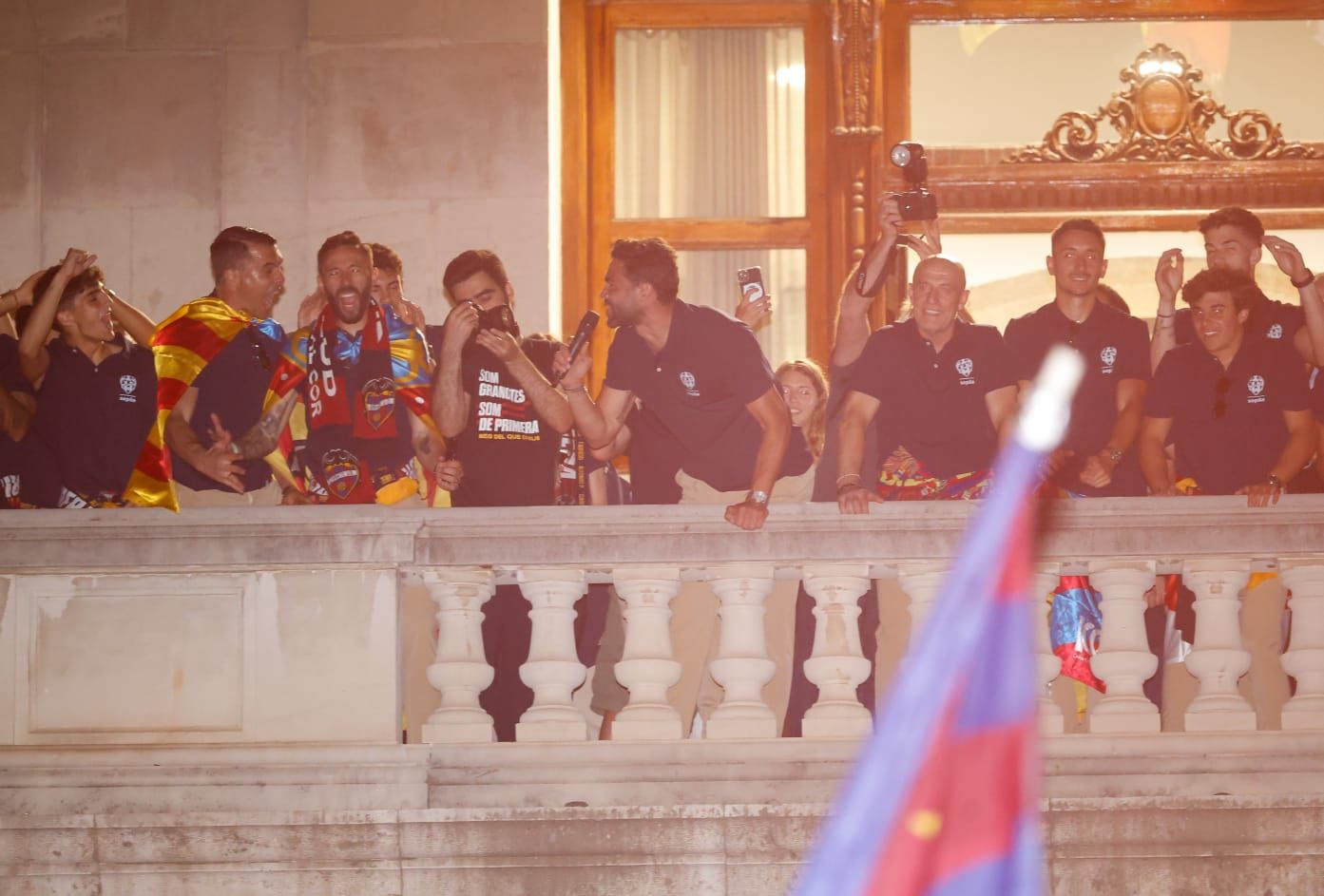 Todas las fotos de la rúa del Levante UD por su ascenso a Primera División
