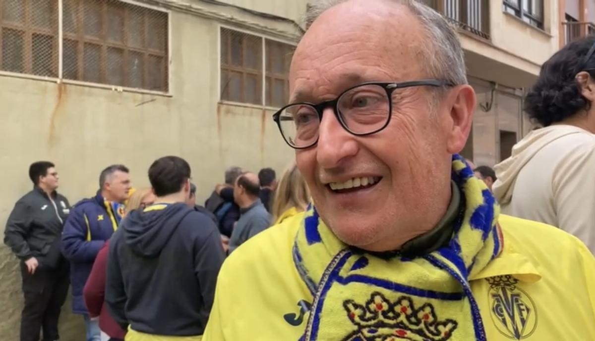 José Sánchez, aficionado del Villarreal CF.