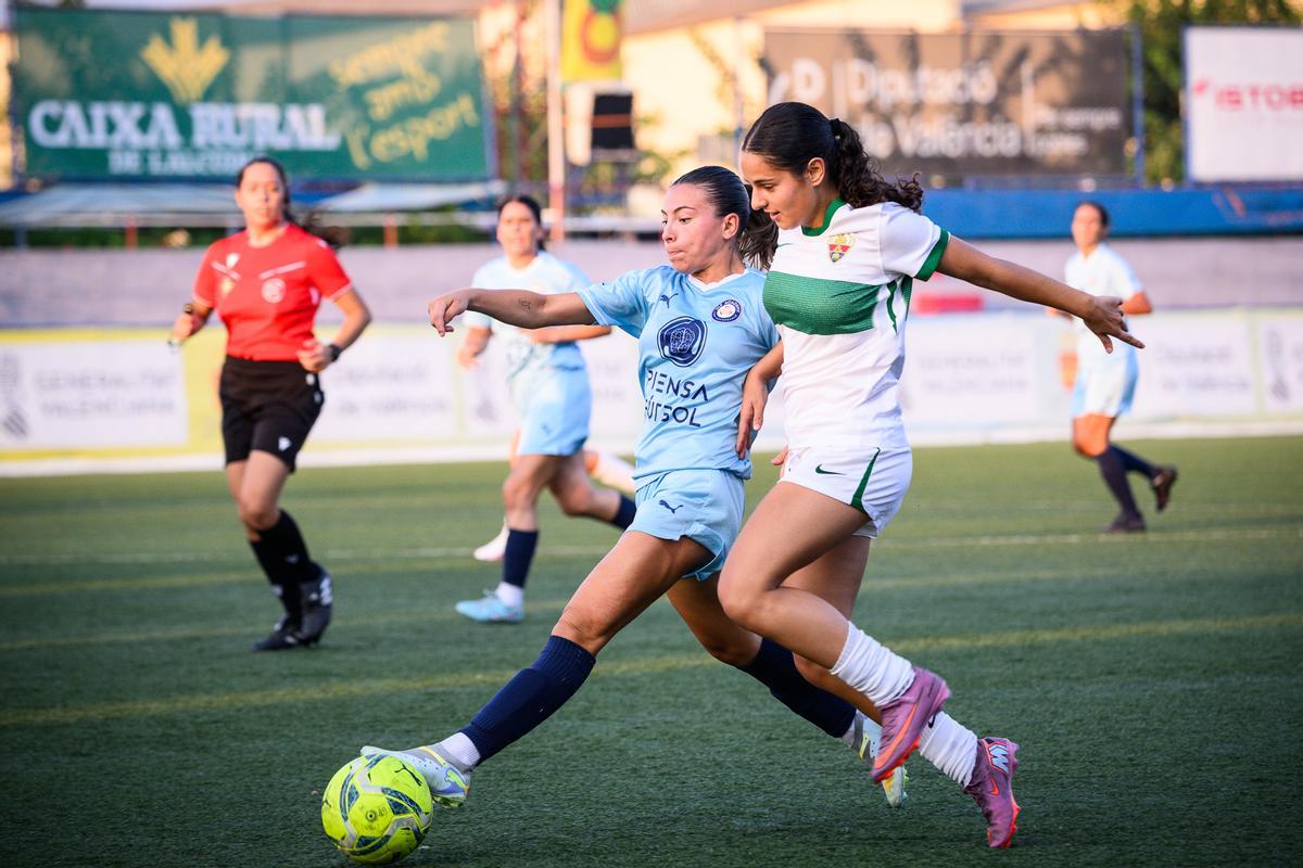 Sirvieron los primeros minutos para tantear al rival por parte de los dos equipos.