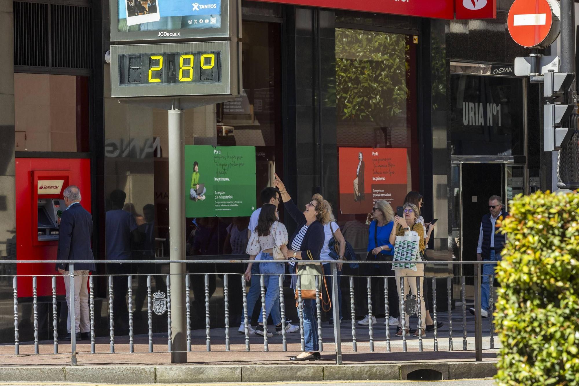 La primavera adquiere tintes veraniegos en Asturias: así fue la jornada de calor en Oviedo