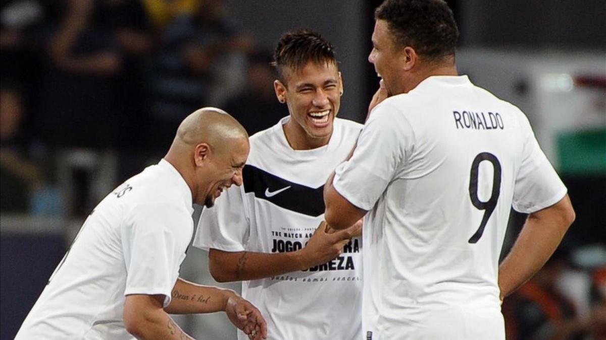 Ronaldo Nazario felicita a Neymar tras superarlo en la tabla de goleadores