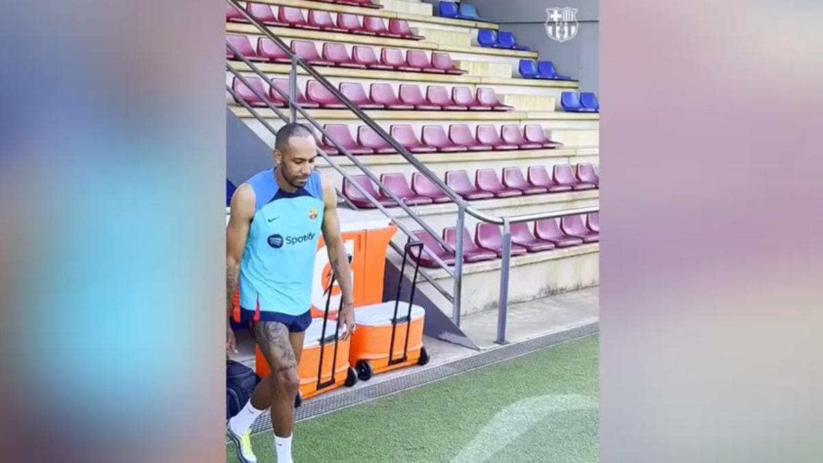 Aubameyang en el primer día de entrenamiento del Barça de Xavi 2.0