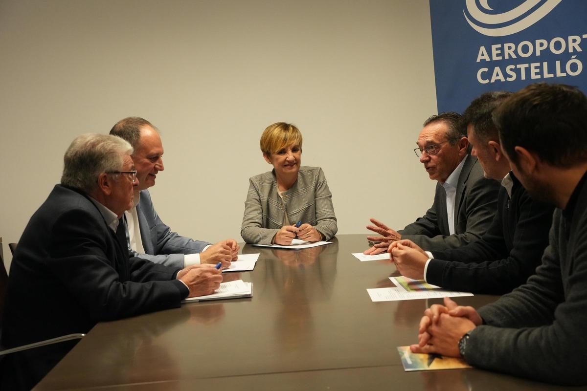 La consellera de Industria ha mantenido una reunión con los máximos responsables de Asebec.