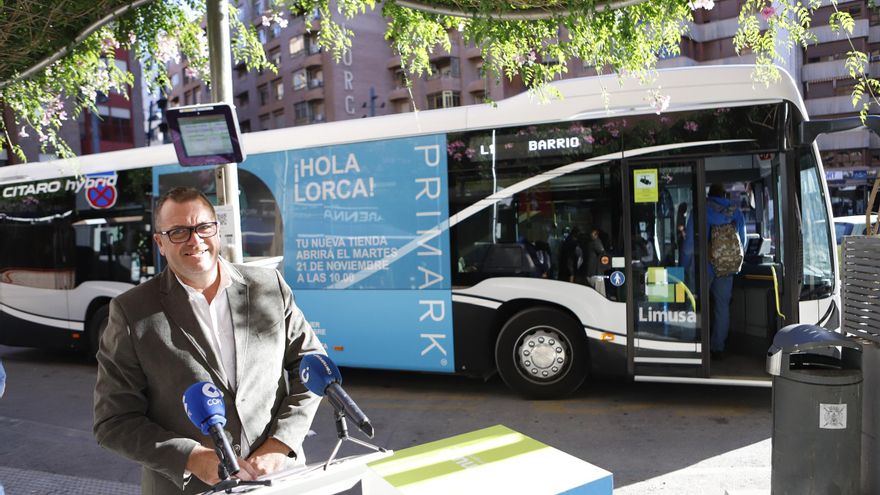 Los menores de 14 años podrán viajar gratis en los urbanos de Lorca