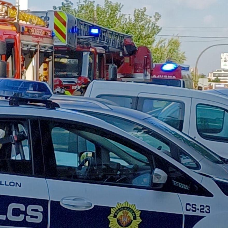 Movilización de medios este sábado en la Avenida del Puerto del Grau