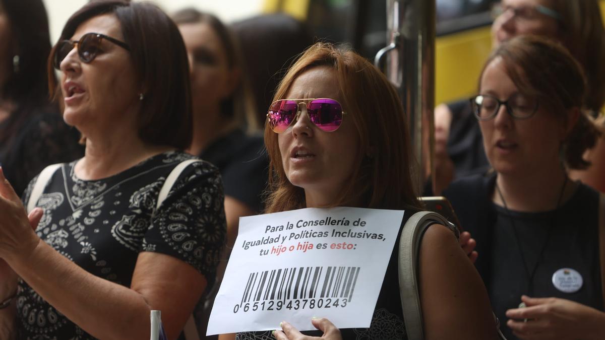 Un momento de la protesta de ayer en Alicante