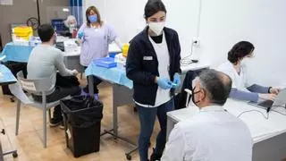 Abren puntos de vacunación sin cita para proteger a más gente contra la gripe y la covid