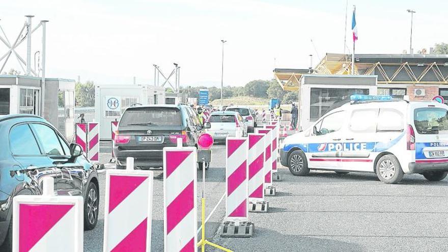 Més controls policials al peatge del Voló, a l&#039;aeroport de Perpinyà i als trens pels atemptats a Brussel·les