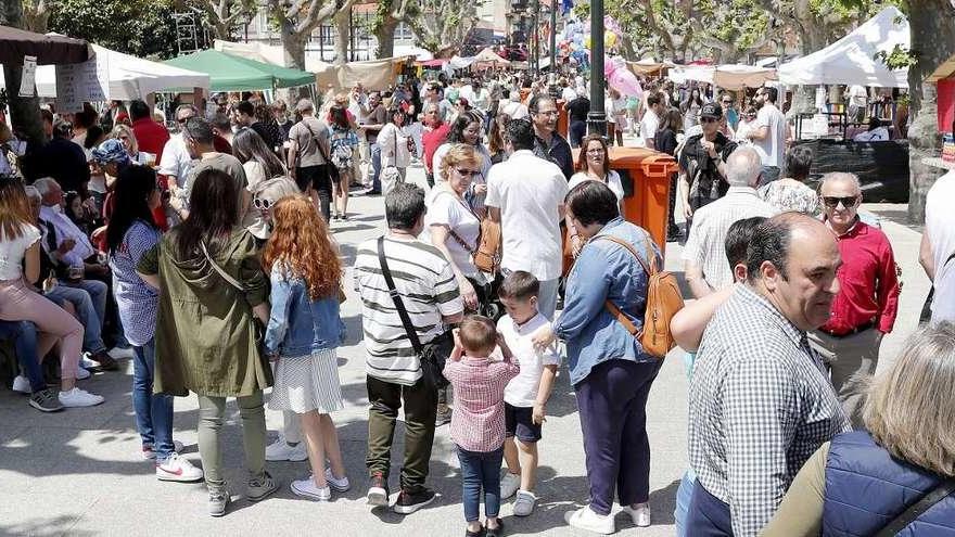 puestos del mercado. // José Lores