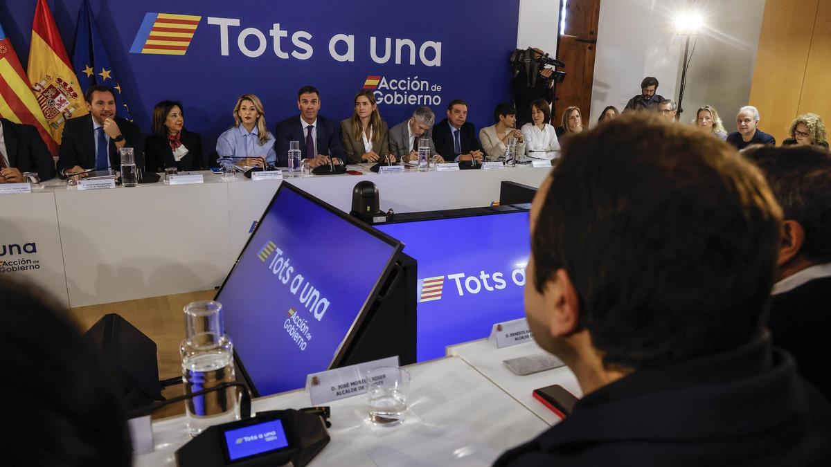 Sánchez anuncia otros 2.220 millones para la reconstrucción de infraestructuras en Valencia