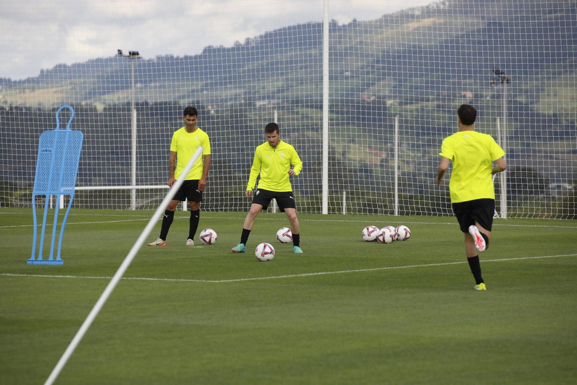 Así fue el primer entrenamiento de la era Albés en el Sporting (en imágenes)