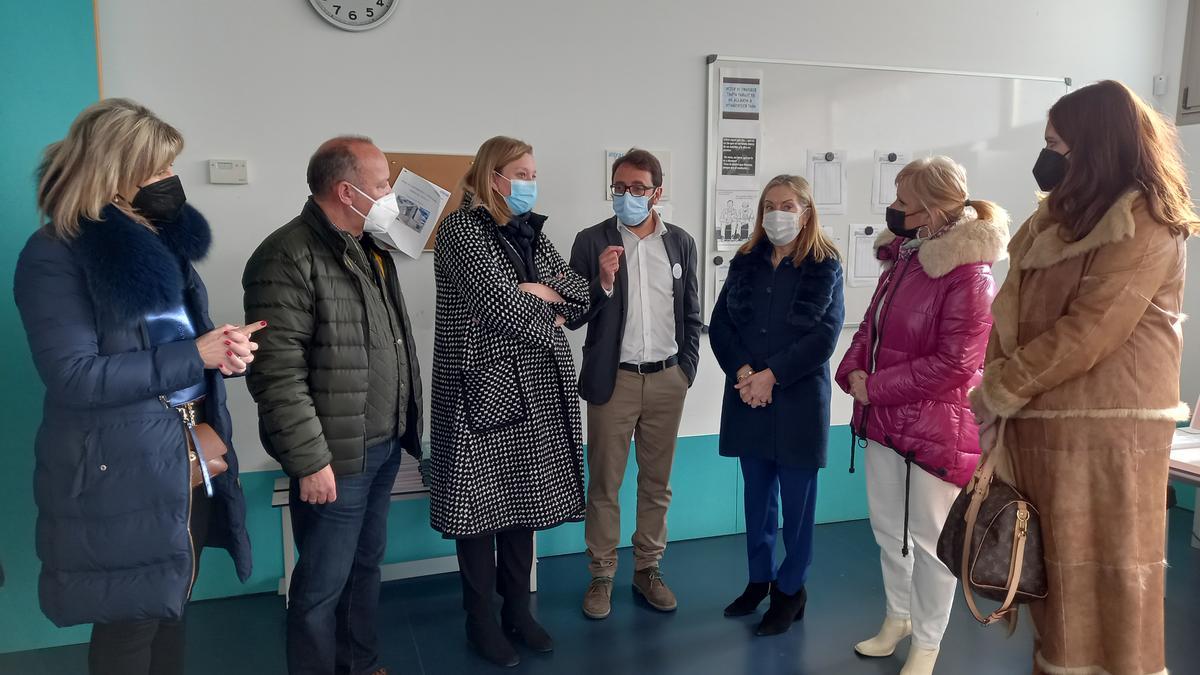 Responsables del PP visitan las instalaciones del centro de día de Intras en Toro