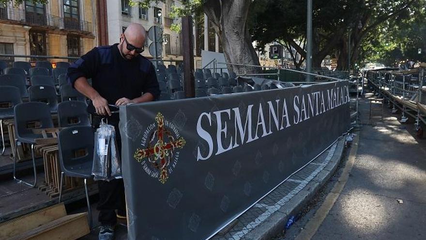 Montaje de las tribunas en la pasada Semana Santa.