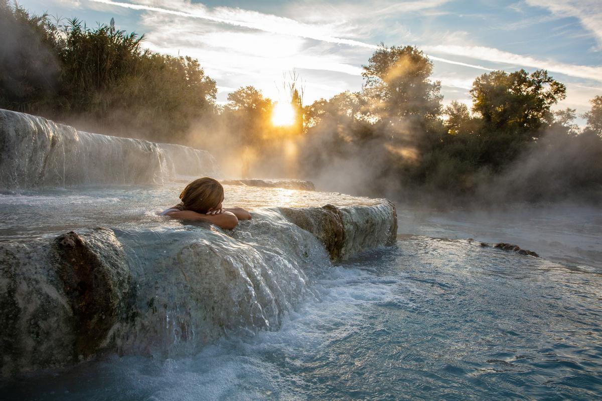 Con una piscina natural termal de casi un kilómetro de longitud.