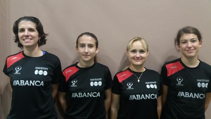 Foto del equipo femenino Vincios/Bade: Alba Prades, Luisa Pintos, Viktoriia Pryshchepa y Lucía Domínguez.