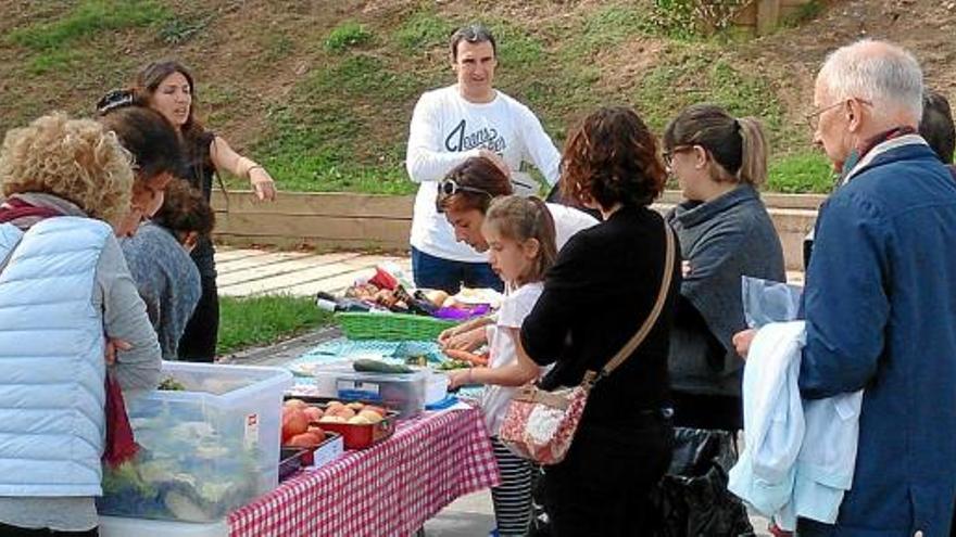 Un centenar de personesparticipen als actes del Dia de l&#039;Alimentació