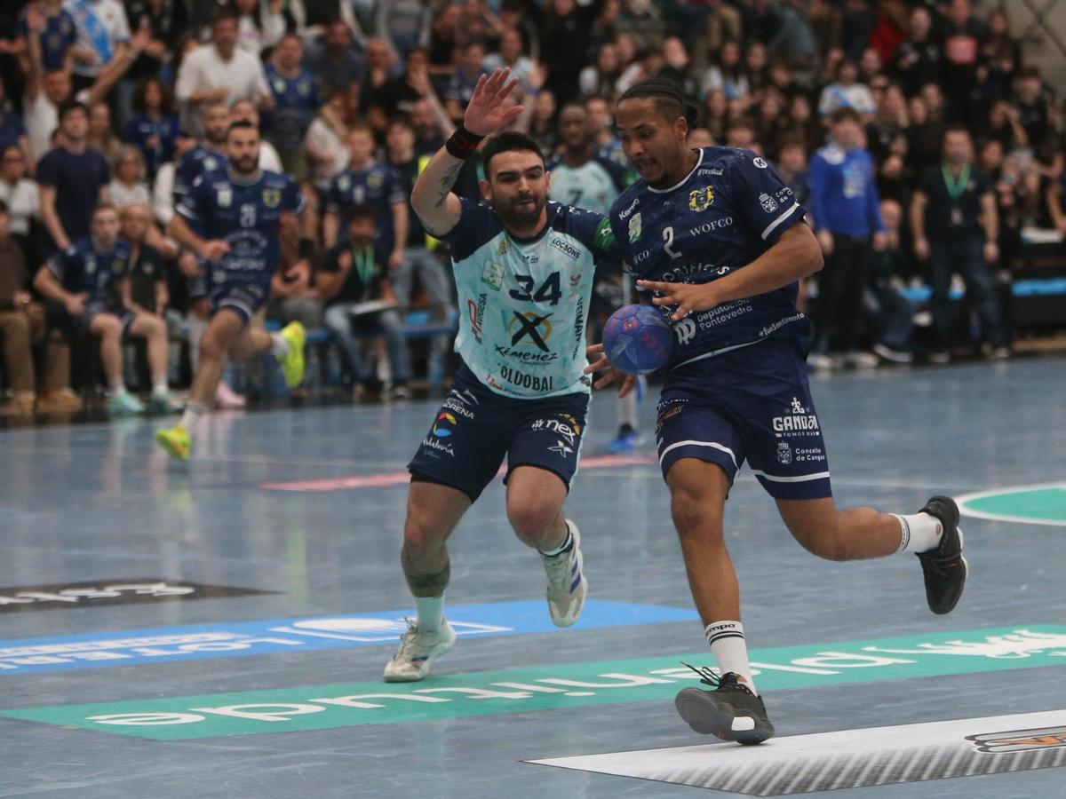 Essam en el duelo entre el Frigoríficos y el Puente Genil.