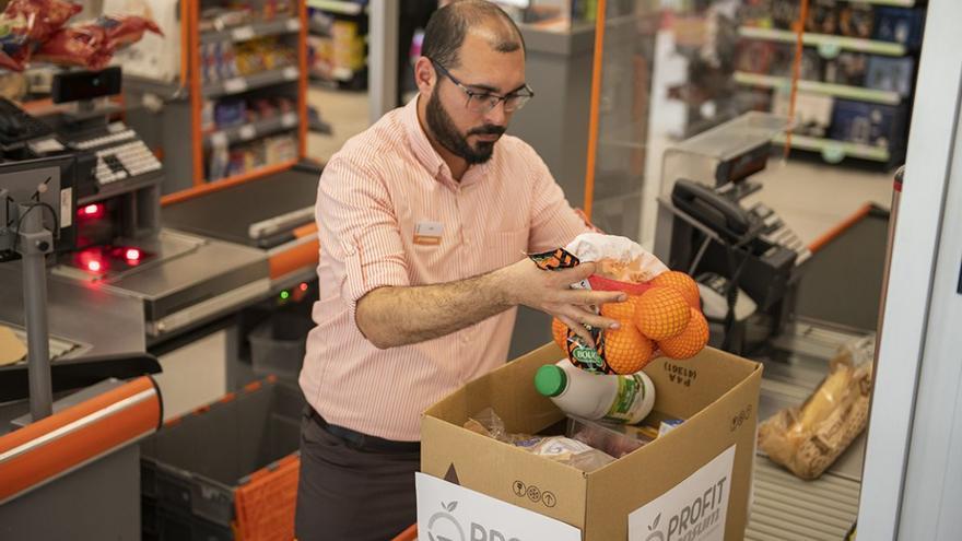 Atención personalizada y más de 1.000 metros cuadrados: así es la nueva tienda del supermercado cooperativo Consum en la Región de Murcia