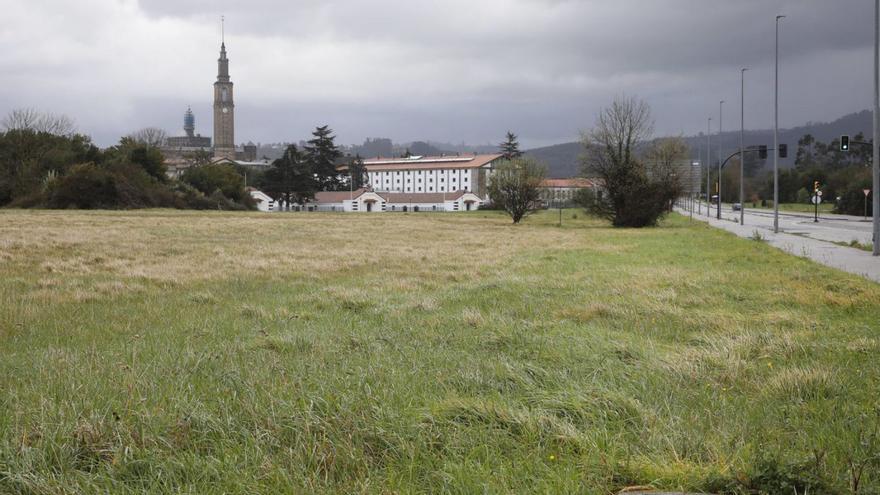 Finca de la Universidad en el entorno de la Pecuaria que el Ayuntamiento quiere comprar. | ÁNGEL GONZÁLEZ