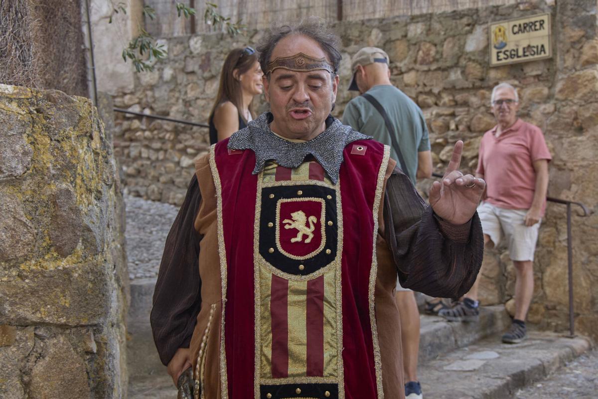Músics i artesans fan reviure l’edat mitjana a Castell d’Aro en la 25a edició del Mercat Medieval Músics i artesans fan reviure l’edat mitjana a Castell d’Aro en la 25a edició del Mercat Medieval