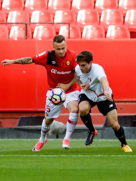 Real Mallorca kann doch noch siegen. Der Zweitligist hat am Sonntag (30.4.) das Auswärtsspiel gegen die zweite Mannschaft des FC Sevilla mit 3:2 gewonnen. Damit endet eine Serie von zehn erfolglosen Spielen.