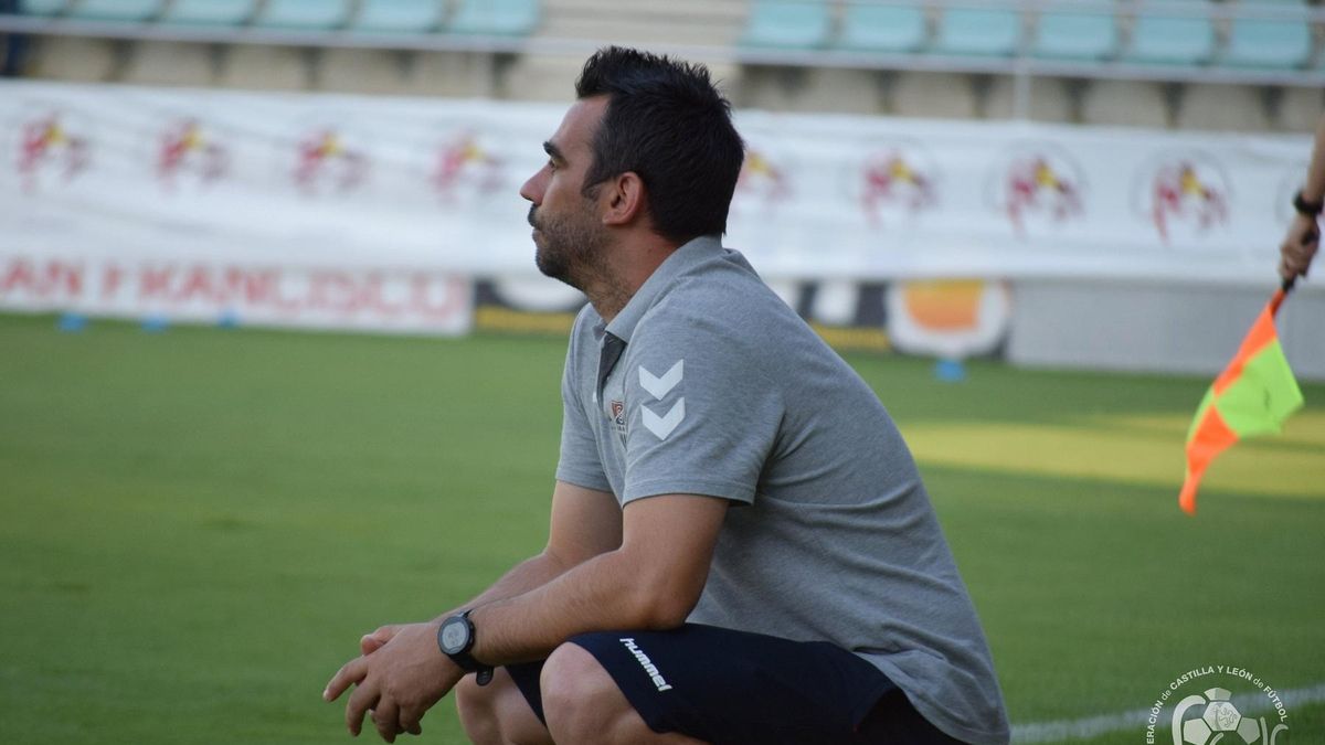 Manu González, en el encuentro de play-off ante el Zamora CF. | FCYLF