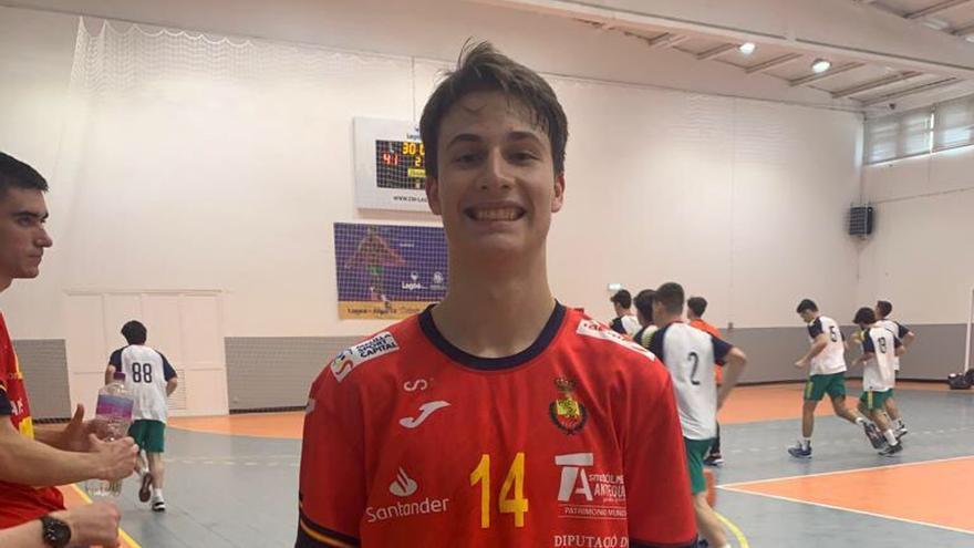 Doblete de la cantera del Cajasur con España de balonmano