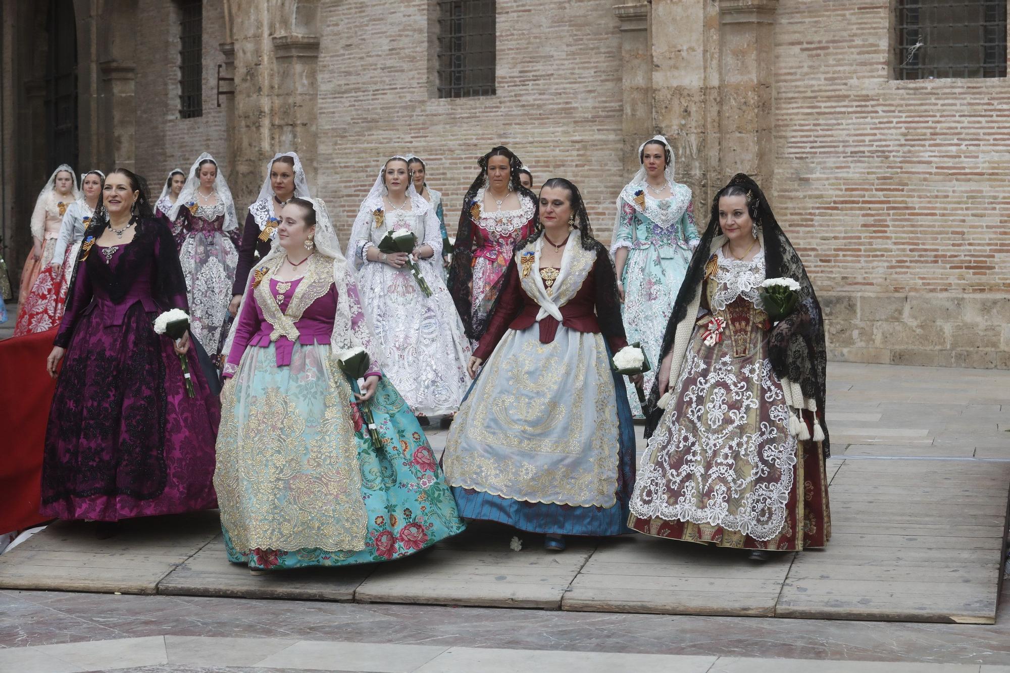 Búscate en el segundo día de ofrenda por la calle de la Paz (entre las 15:30 a las 17:00 horas)