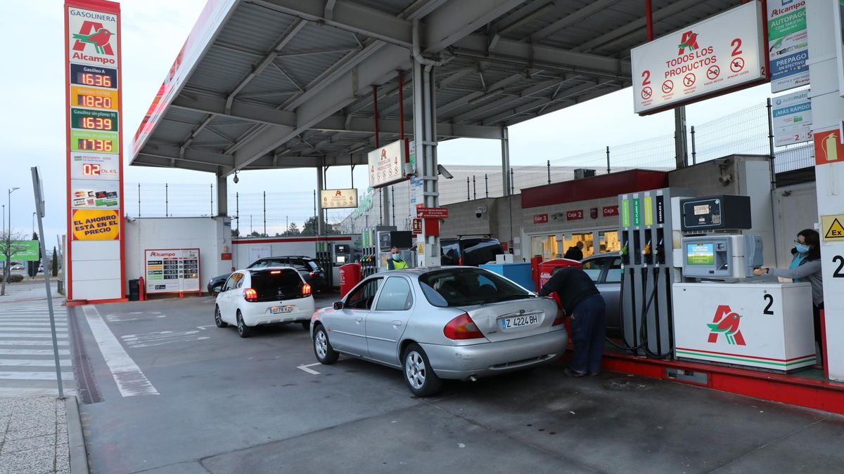 Gasolinera Alcampo de Valdefierro, en Zaragoza.