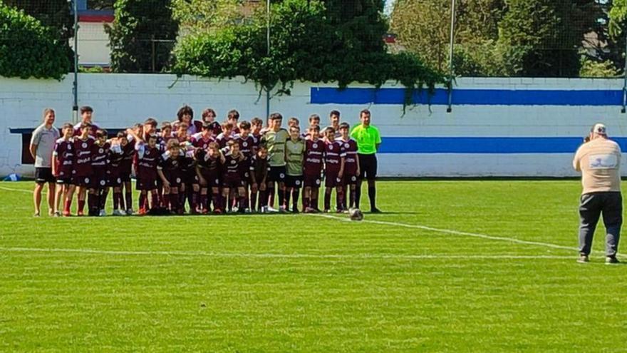 Los dos equiops infantiles del Llaranes. | LNE