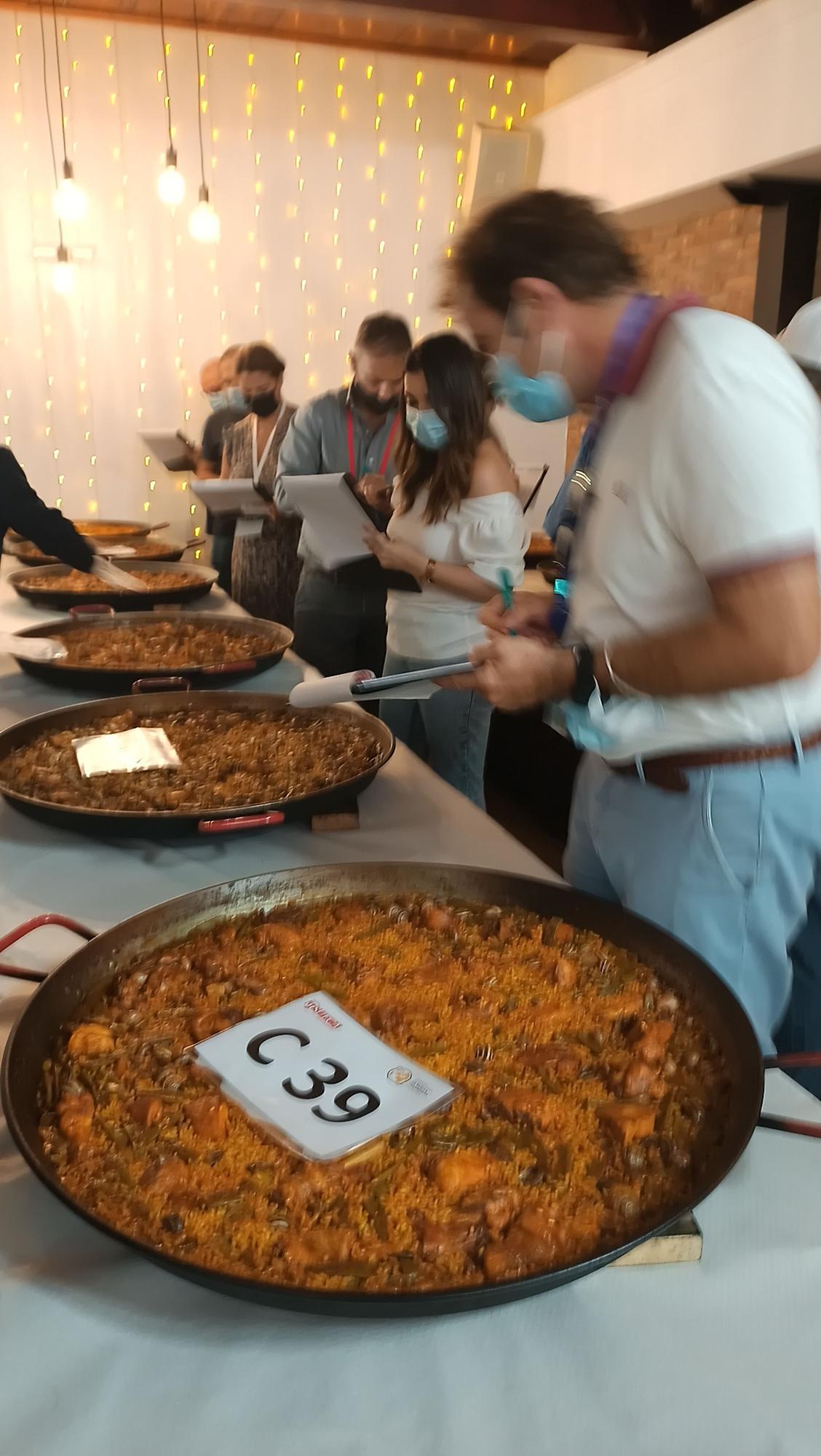 Un restaurante madrileño cocina la mejor paella del mundo en Sueca