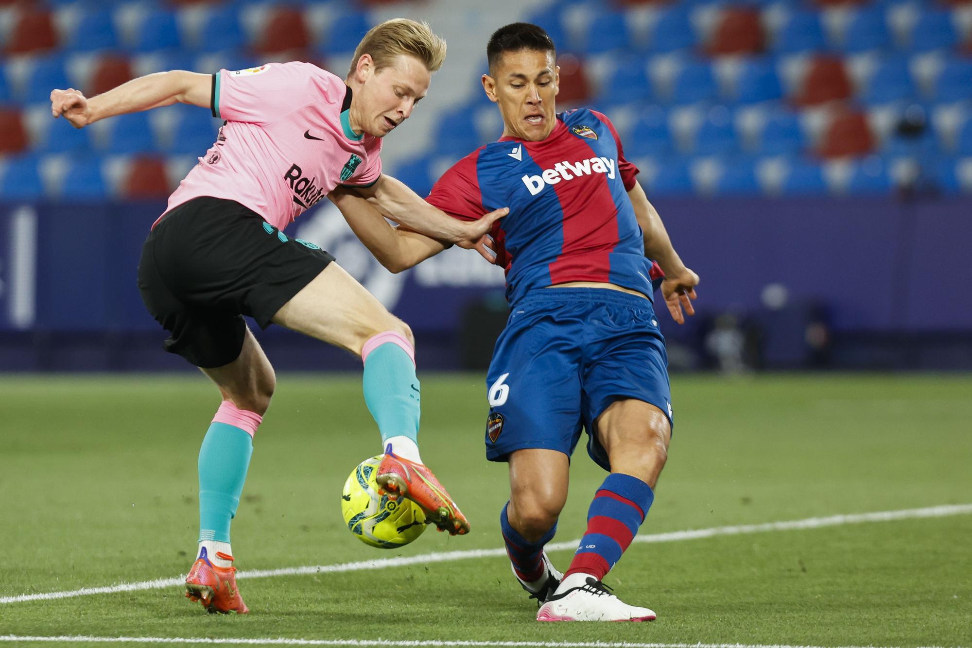 Las imágenes del empate entre el Levante y Barcelona en el Ciutat de València