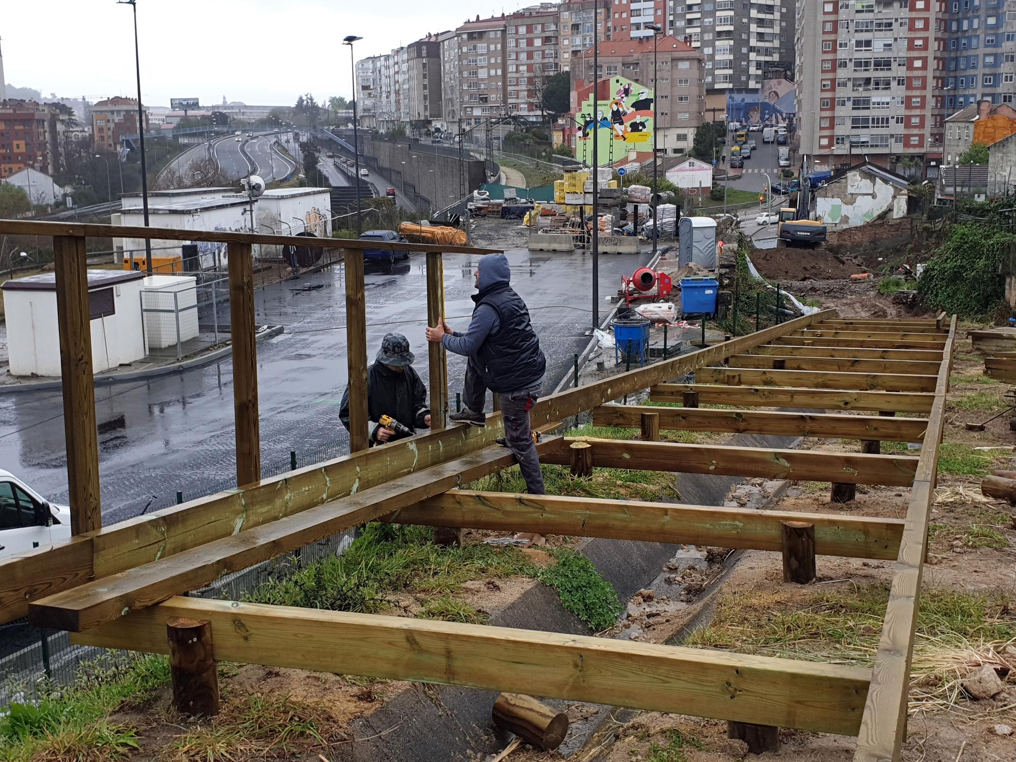 Comienza la construcción de la pasarela que unirá Vialia y la Vía Verde