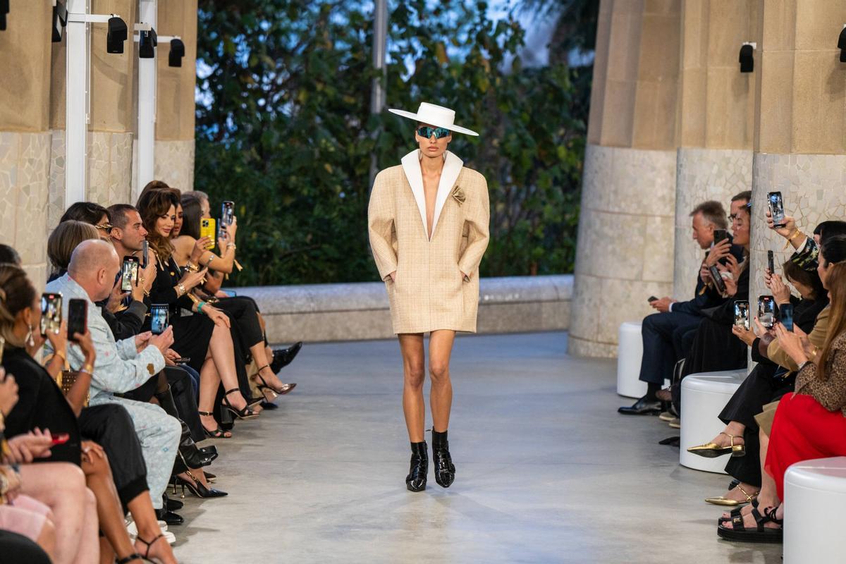 Louis Vuitton presenta en el Park Güell su colección Crucero 2025