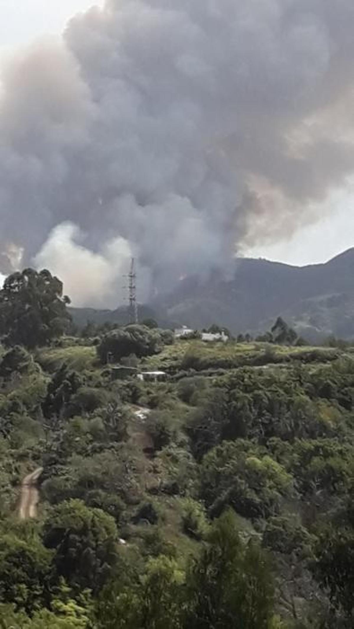 Perspectivas del incendio de Valleseco 17-08-19 Perspectivas del incendio de Valleseco 17-08-19