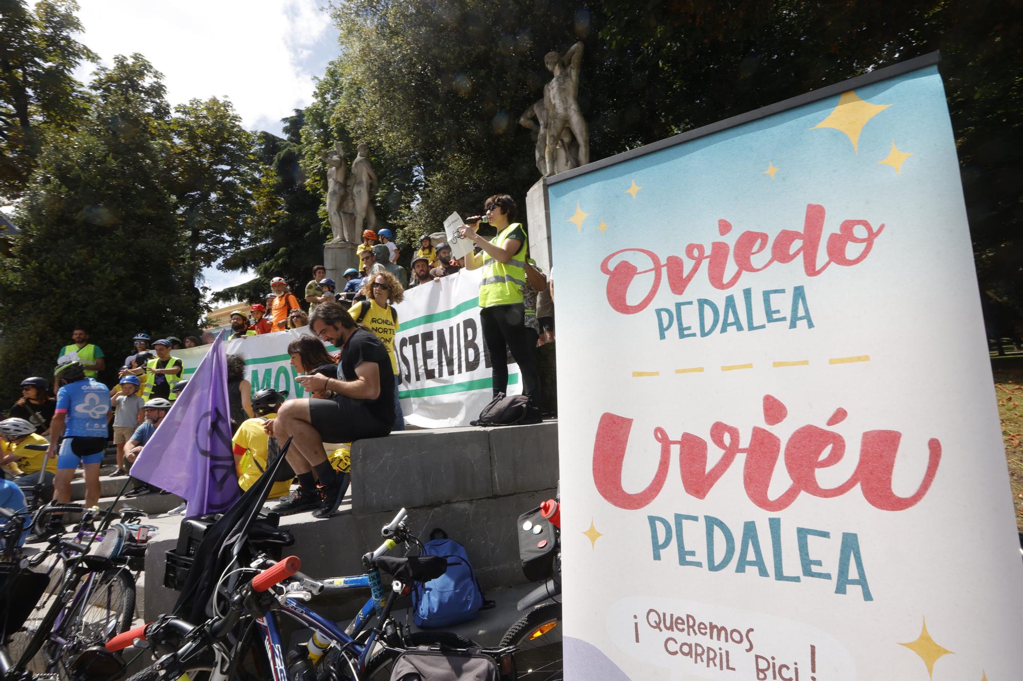 En imágenes: así fue la marcha cicloturista en Oviedo para pedir carriles bici