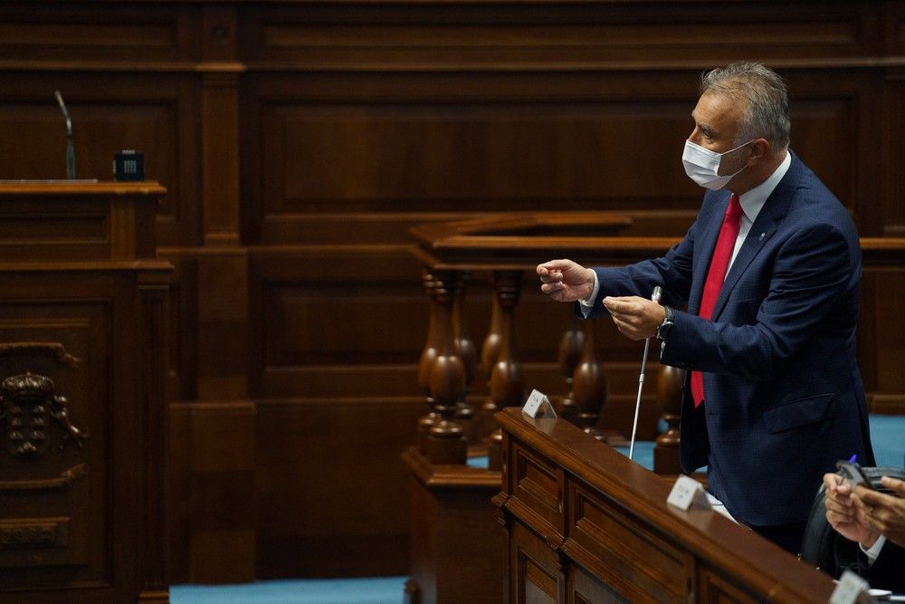 Pleno del Parlamento de Canarias